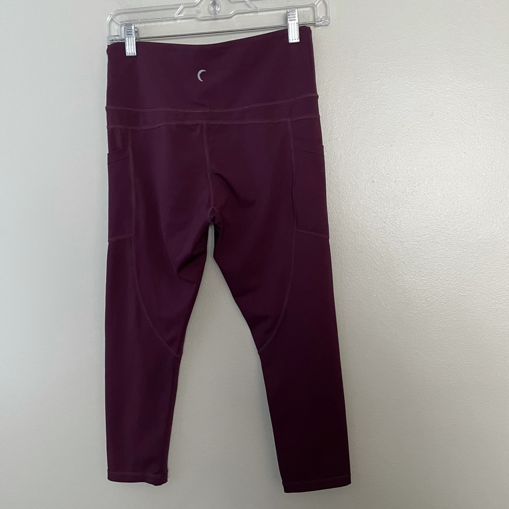 Zyia crop leggings with pockets
